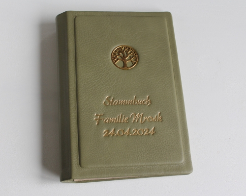 Stammbuch "Lebensbaum" aus hellgrünem Nappaleder